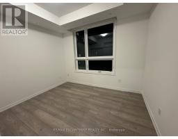27 - 17 Lytham Green Circle, Newmarket, ON L3Y0H4 Photo 6