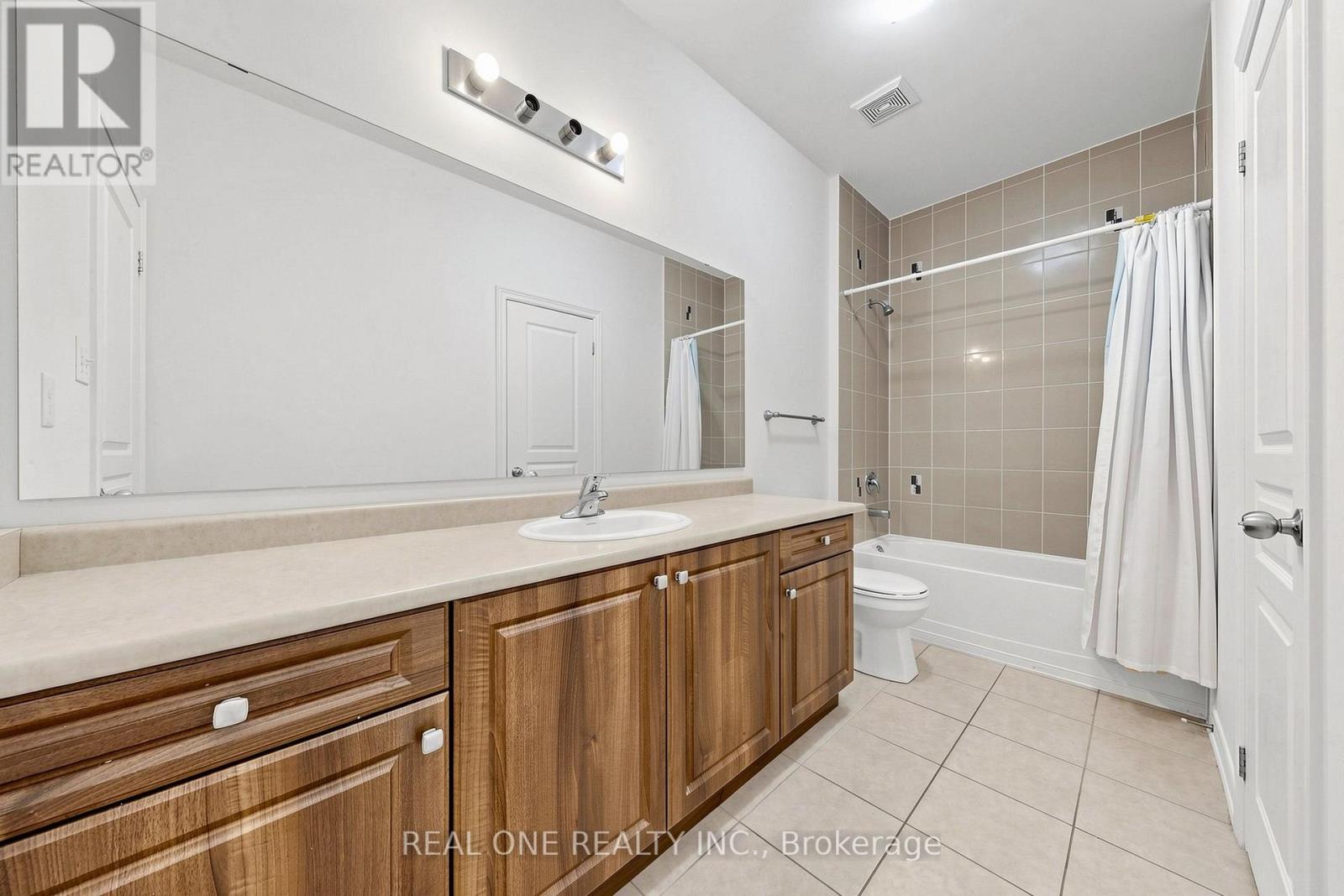 108 HUBNER AVENUE - 39