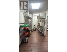 685 Richmond Street, London East, ON N6A5M1 Photo 15