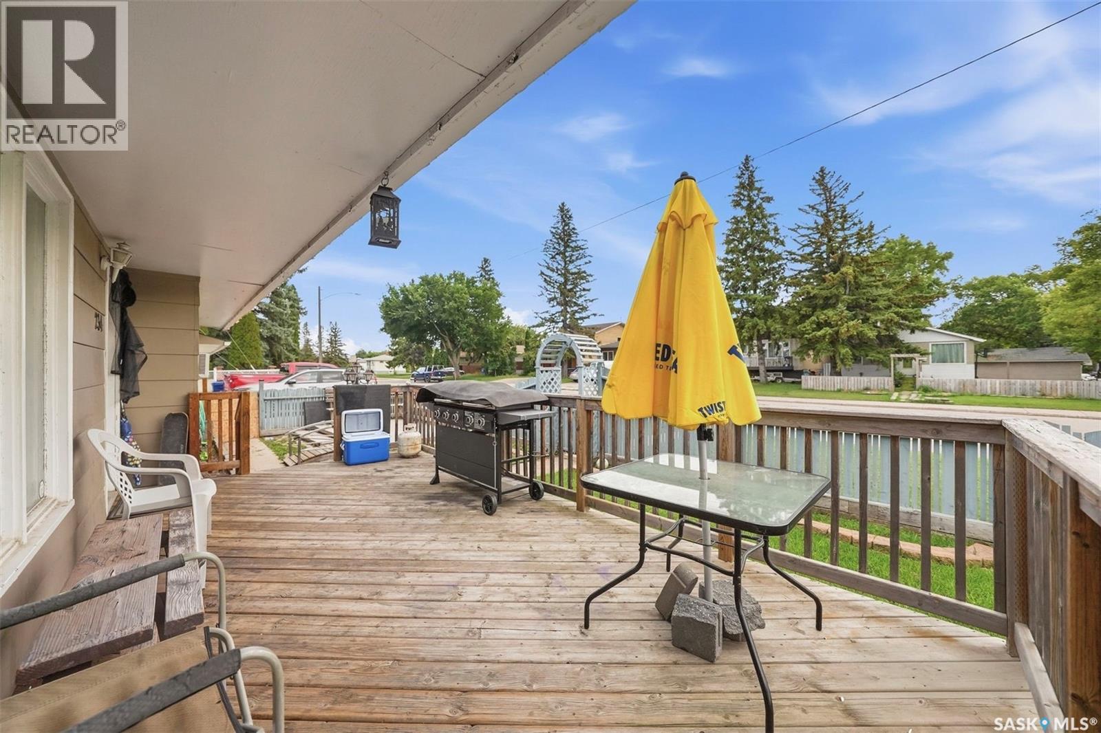 234 Winnipeg AVENUE S, Saskatoon — photo 2
