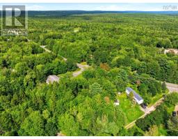 2282 Beaver Bank Road, Beaver Bank, NS B4G1E4 Photo 10