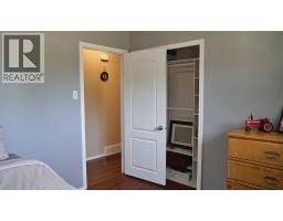 300 3 Street N, Marwayne, AB T0B2X0 Photo 16