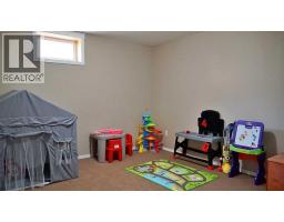 300 3 Street N, Marwayne, AB T0B2X0 Photo 22