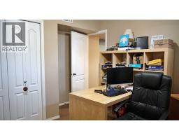 300 3 Street N, Marwayne, AB T0B2X0 Photo 25
