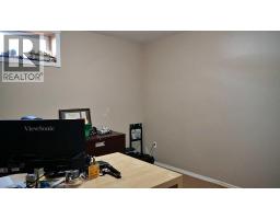 300 3 Street N, Marwayne, AB T0B2X0 Photo 24