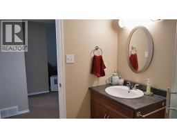 300 3 Street N, Marwayne, AB T0B2X0 Photo 27