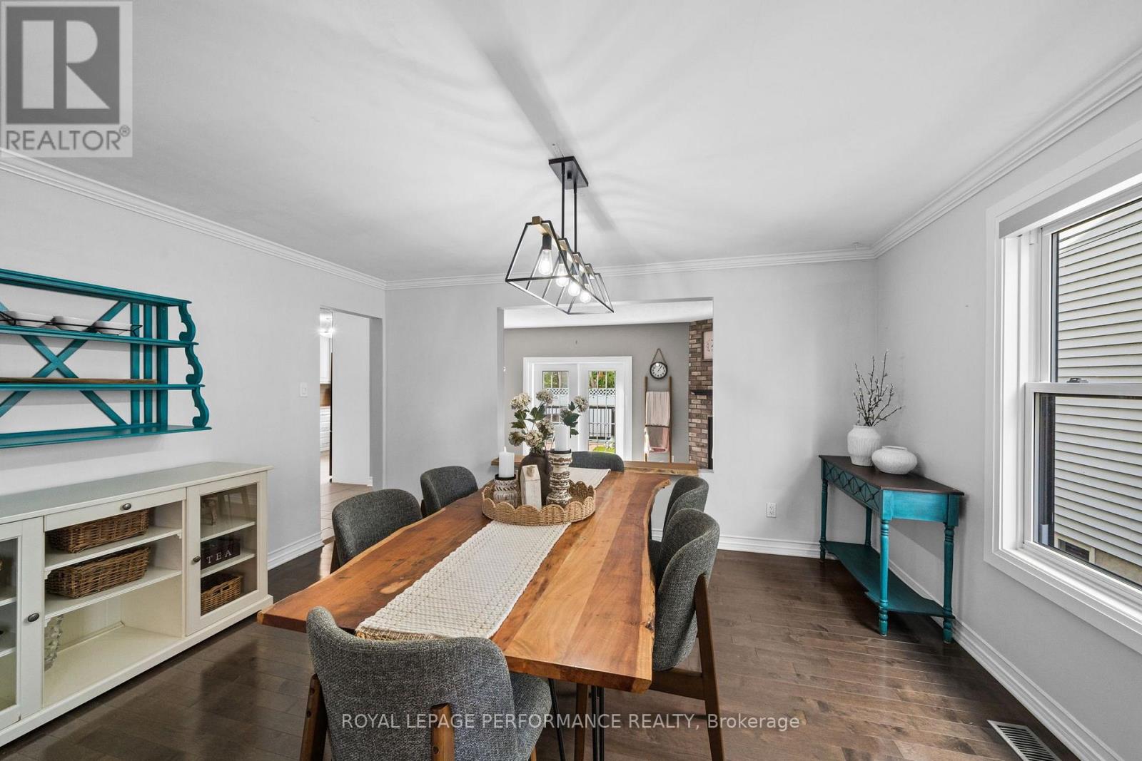 550 Foxview Place