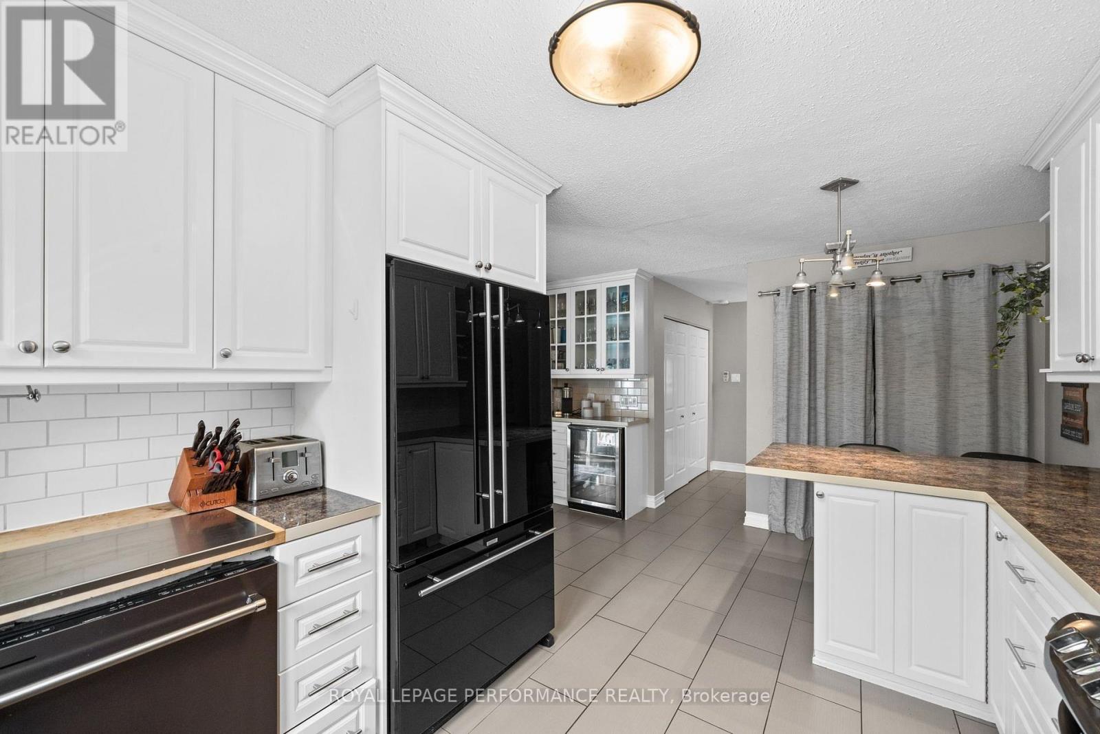 550 Foxview Place