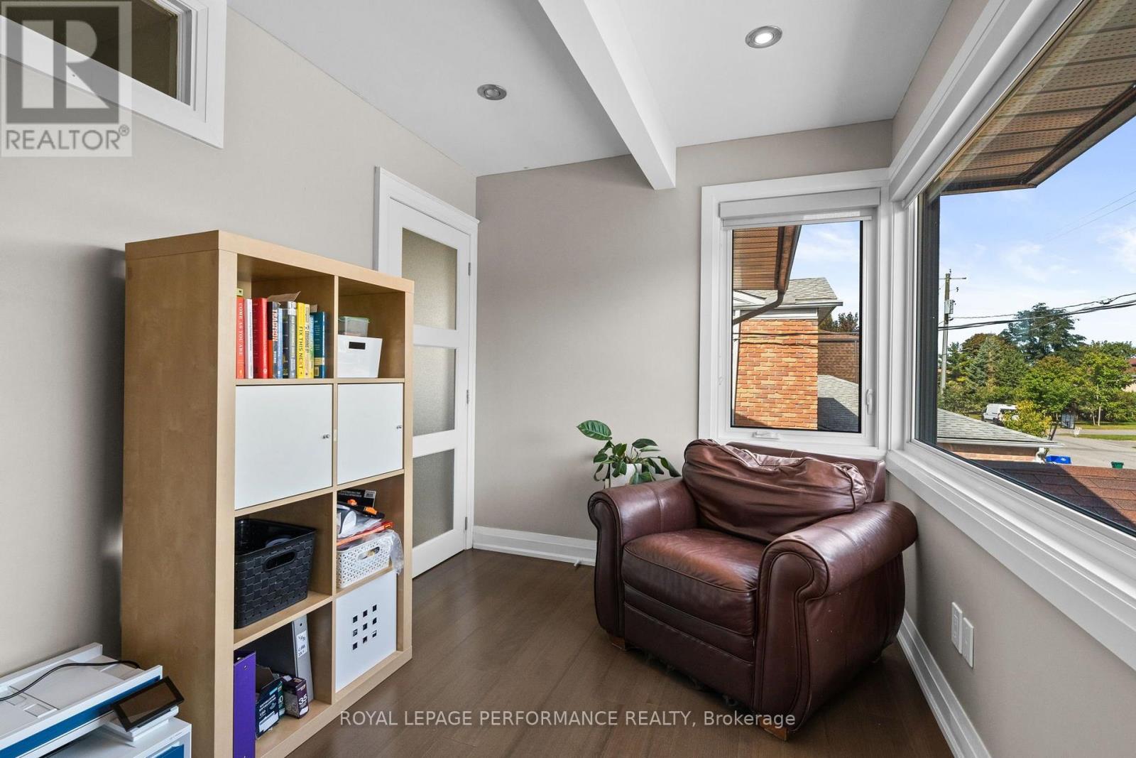 550 Foxview Place