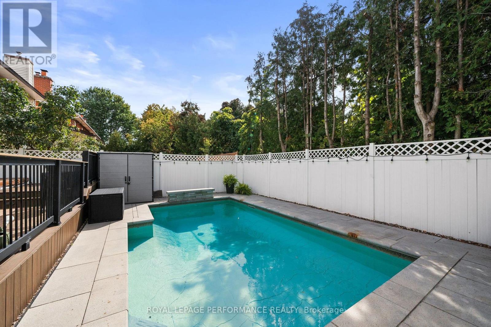 550 Foxview Place
