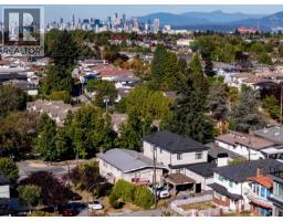 2178 Renfrew Street, Vancouver, BC V5M3J5 Photo 32