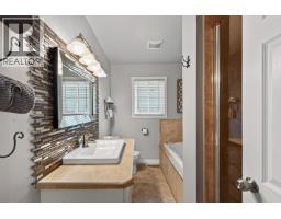 517 Ailsa Avenue, Port Moody, BC V3H1A5 Photo 16