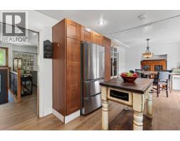 517 Ailsa Avenue, Port Moody, BC V3H1A5 Photo 9