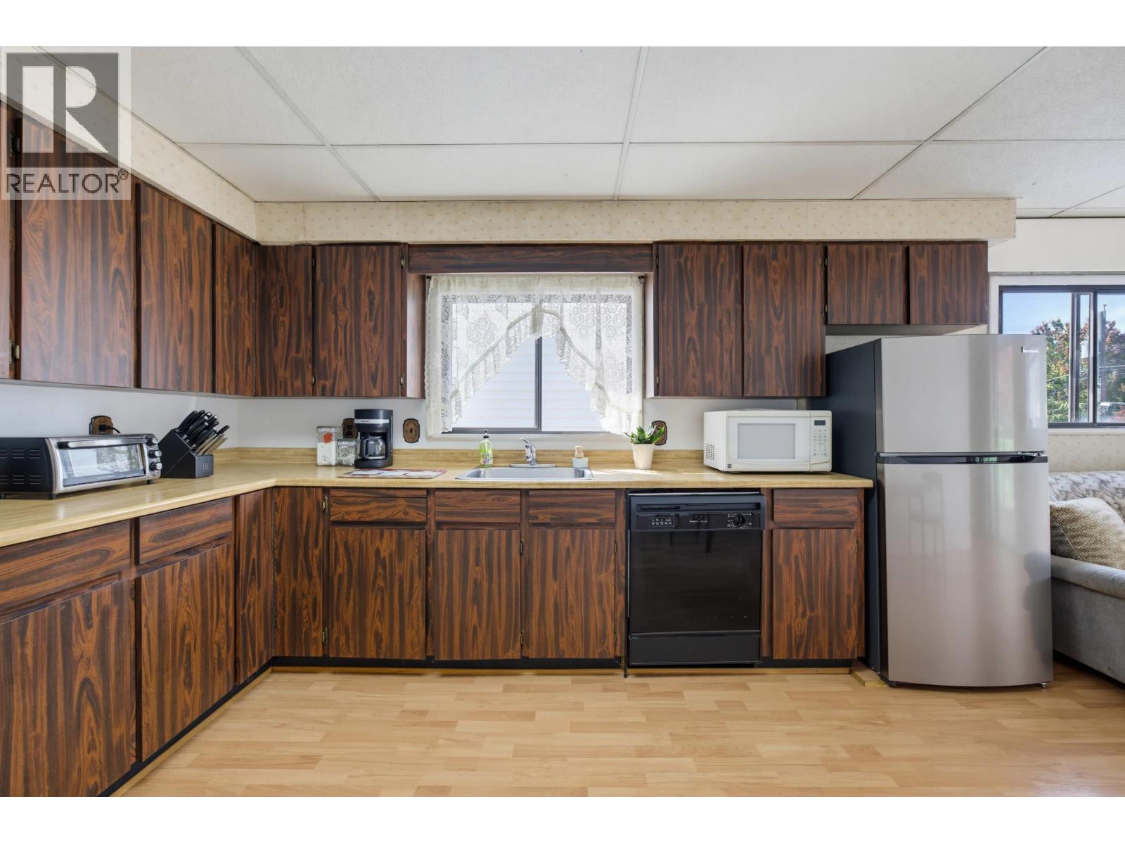 3 Bed, 2 Bath House for Sale in Vancouver – 3587 TRIUMPH STREET, Vancouver – MLS# R3168584 - Image 13