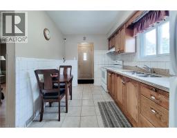 Kitchen - 137 East 16th Street, Hamilton, ON L9A4J4 Photo 6