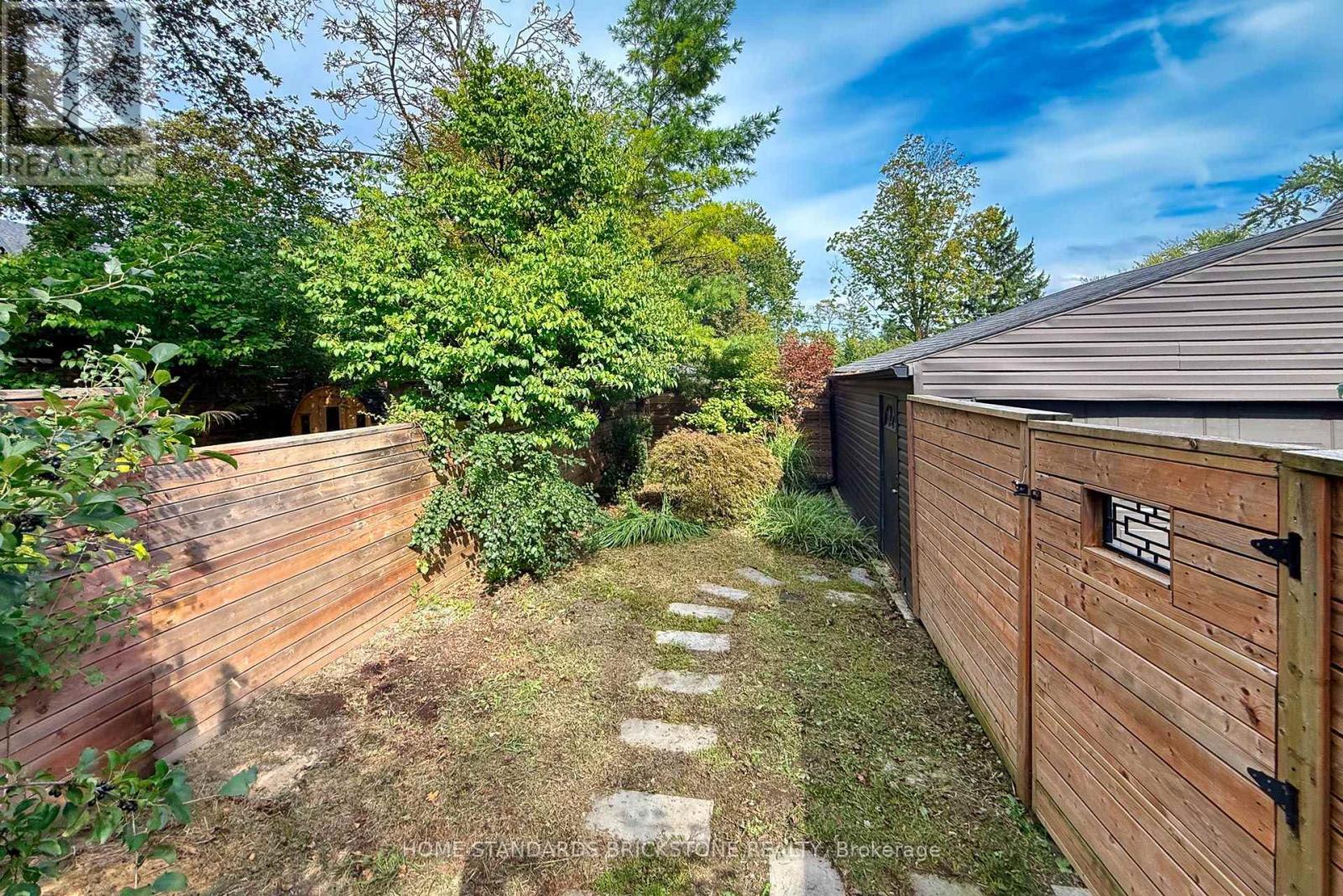 7 HEATHER STREET - 39