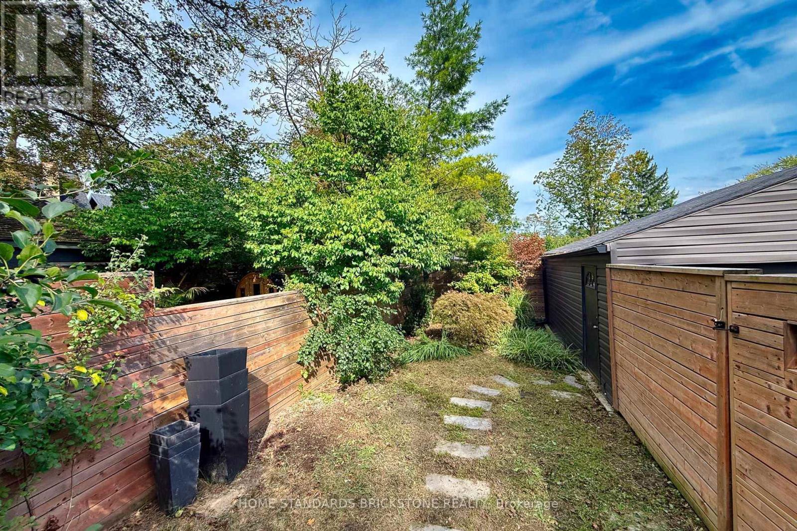 7 HEATHER STREET - 42