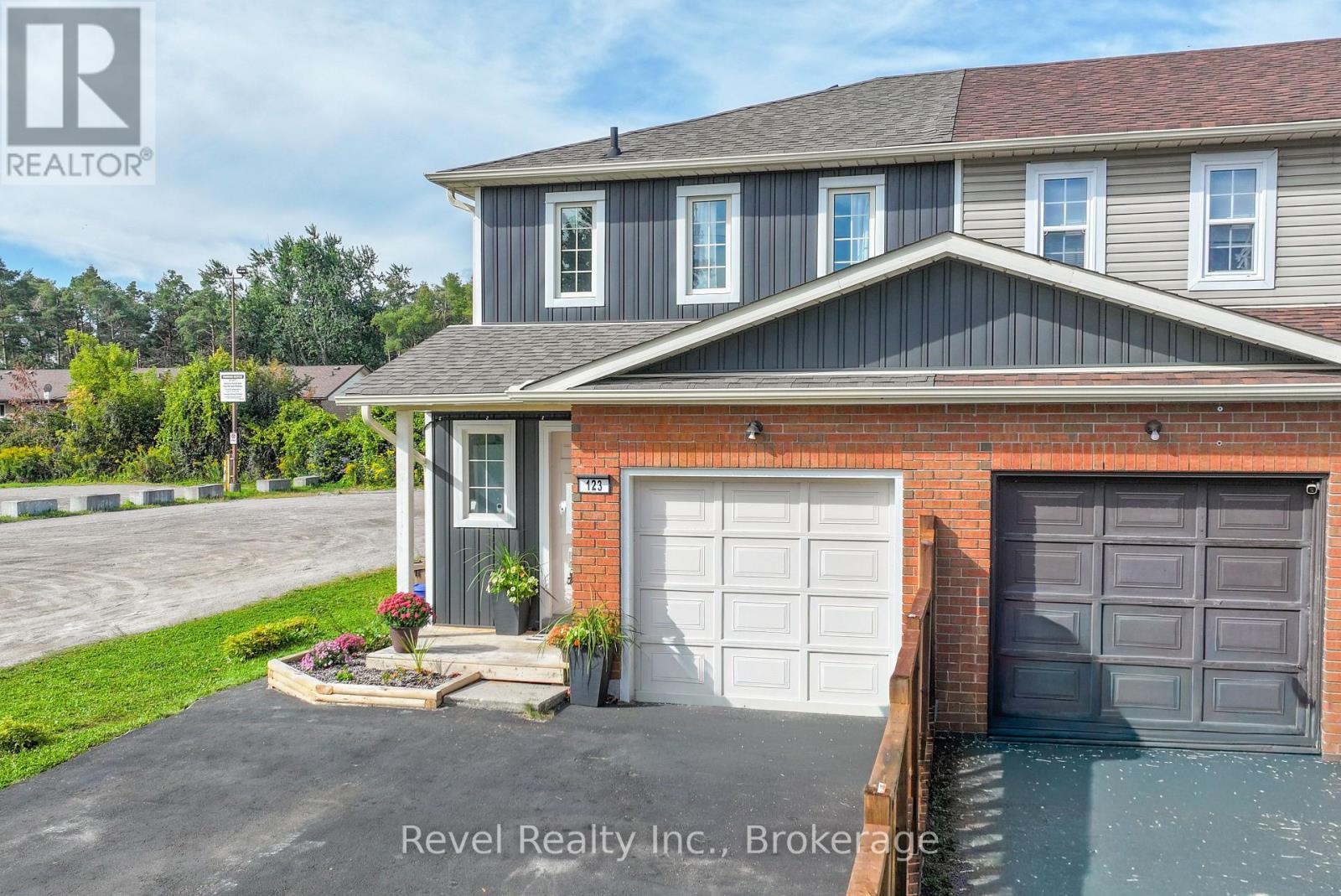 123 Albert Street South, Kawartha Lakes, ON photo 40