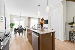 273 Moonlight Bay, Winnipeg, MB R3Y2M9 Photo 8