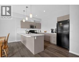 Kitchen - 52 Saddlestone Drive Ne, Calgary, AB T3J0W4 Photo 10
