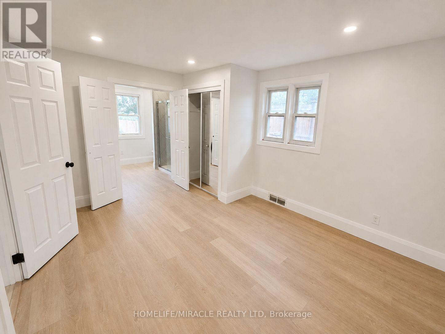 MAIN - 5622 LOWELL AVENUE, Niagara Falls (Hospital) — photo 6