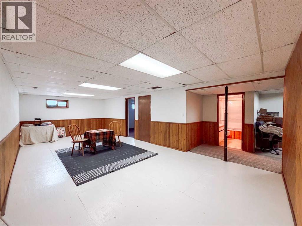 4415 46 Avenue - Image 34