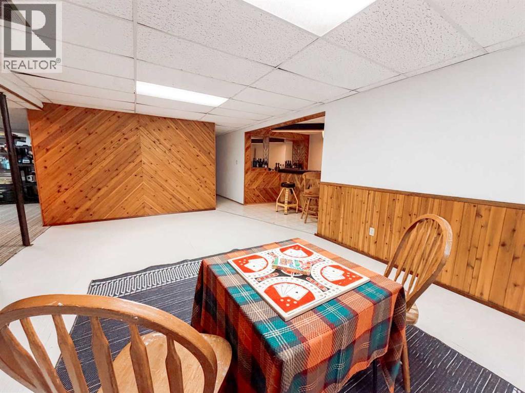 4415 46 Avenue - Image 35
