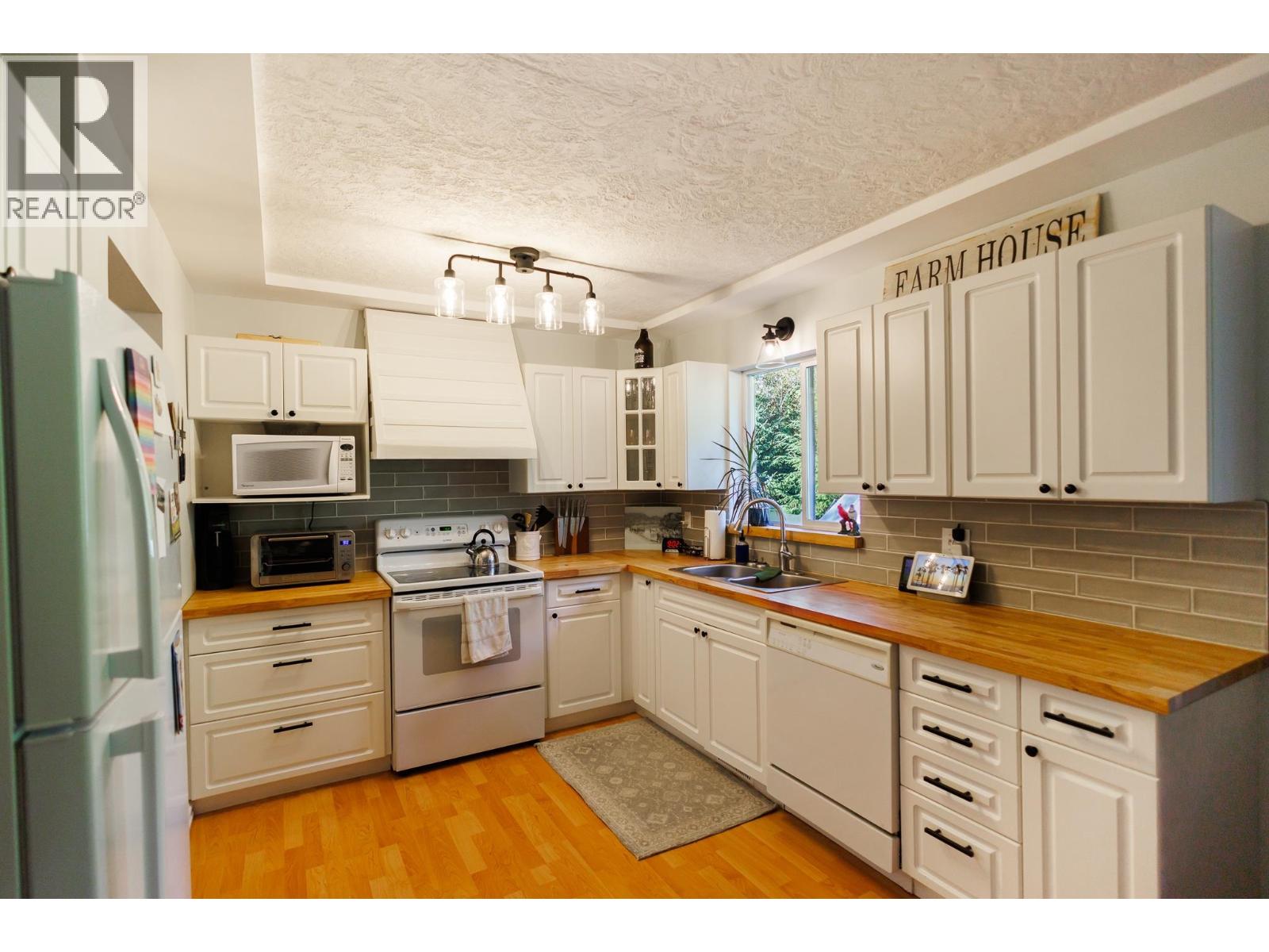5515 KLEANZA DRIVE - 7
