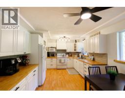 Kitchen - 5515 Kleanza Drive, Terrace, BC V8G0A7 Photo 7