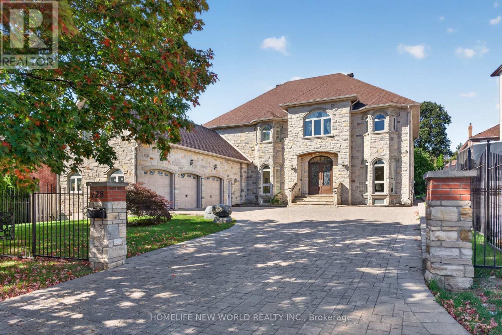 128 GARDEN AVENUE, Richmond Hill (South Richvale)