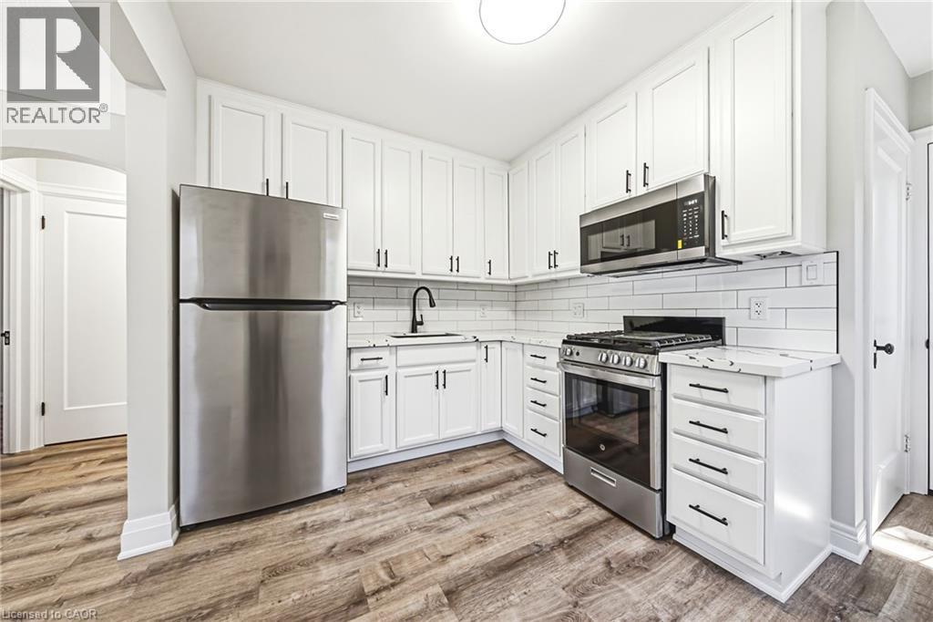 203 WEST 2ND Street, Hamilton — photo 8