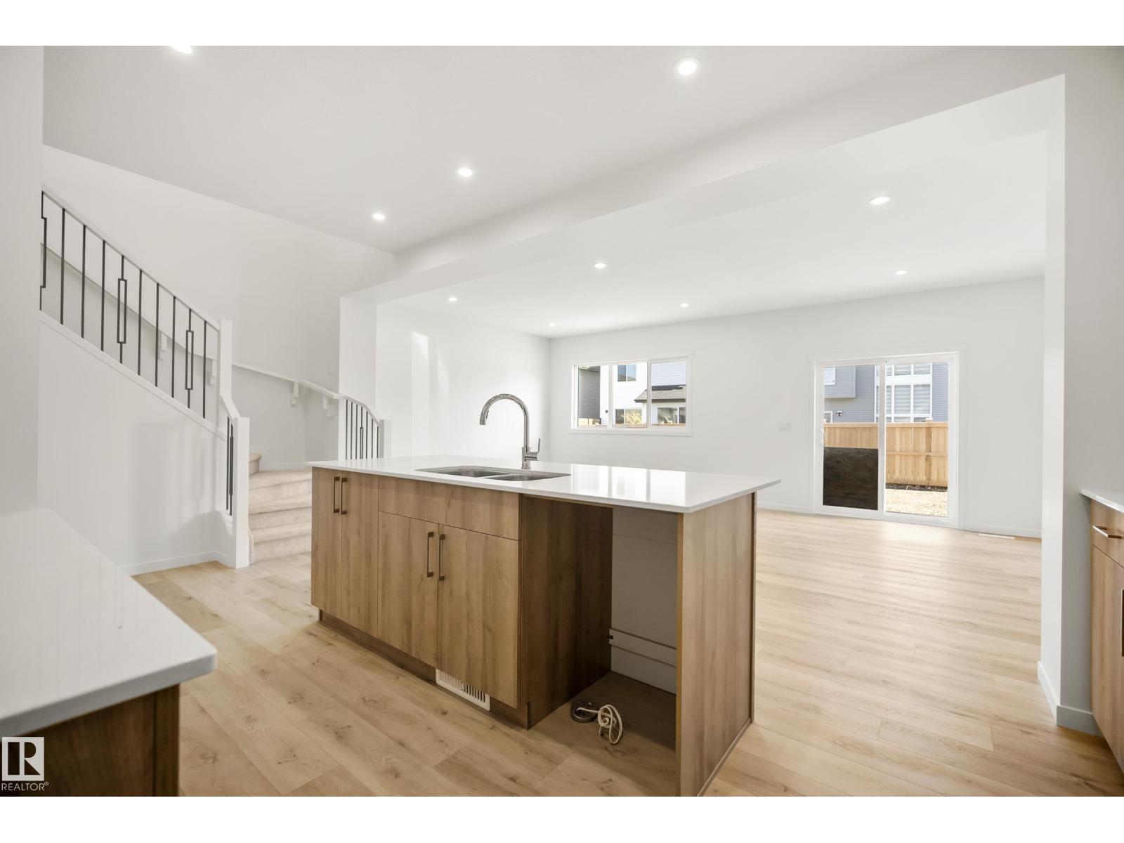 2415 206 ST NW - 11
