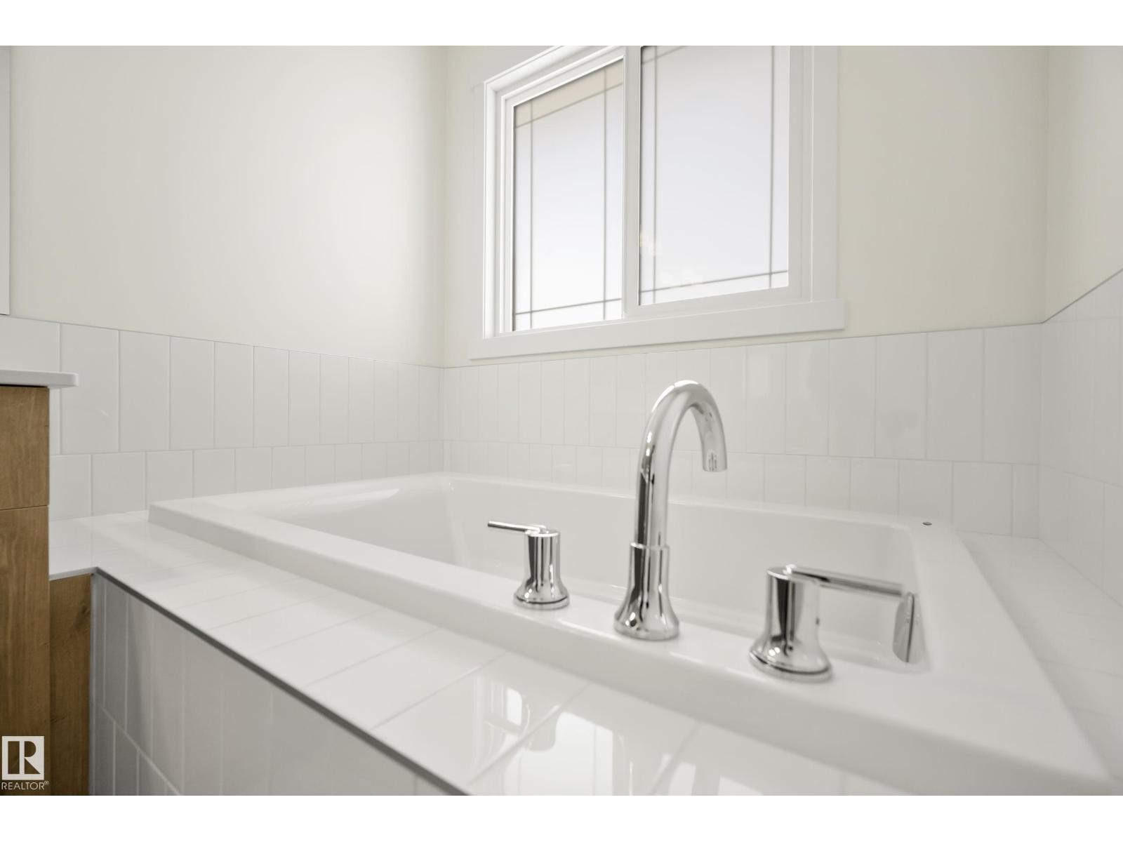 2415 206 ST NW - Image 26