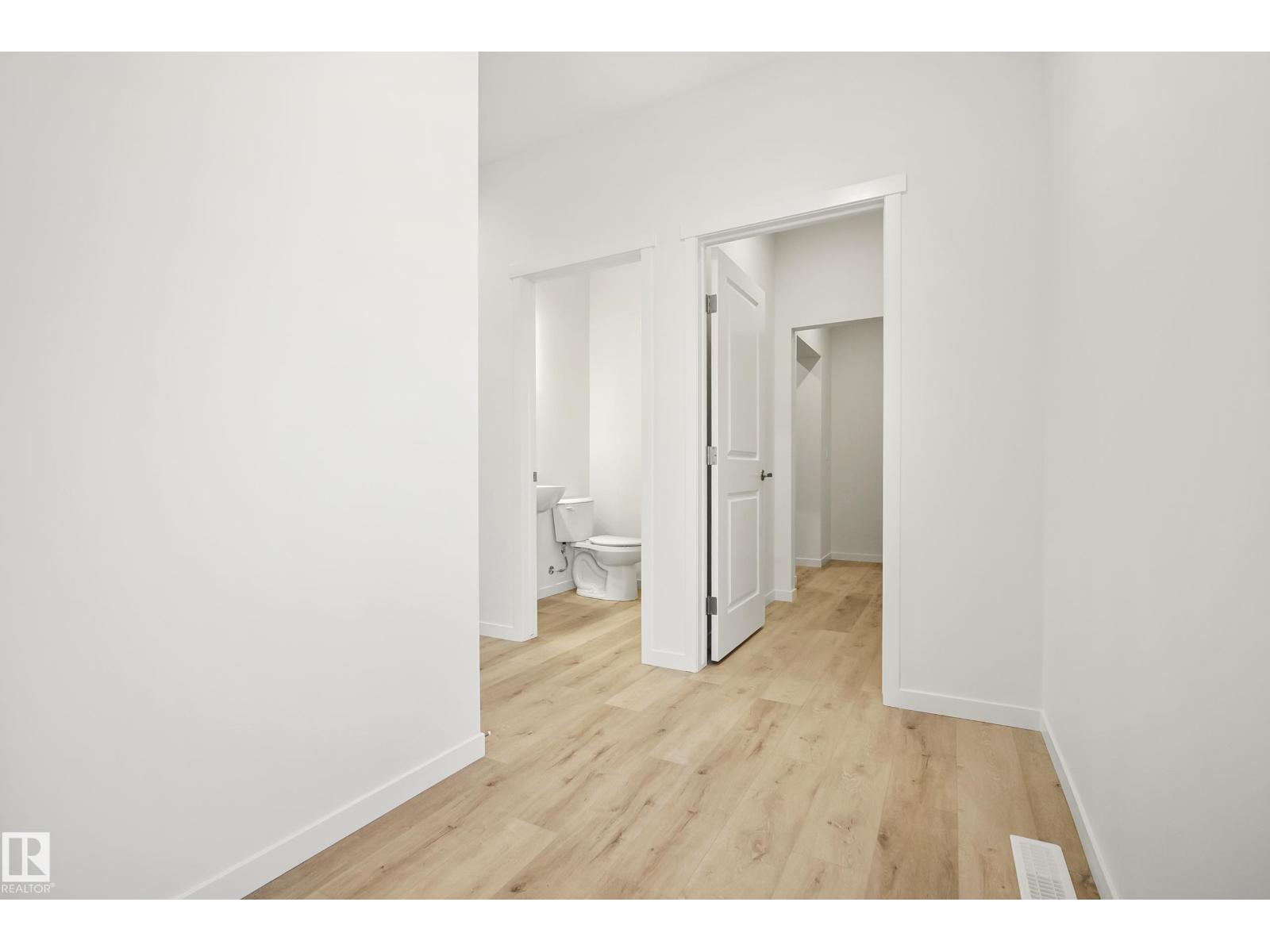 2415 206 ST NW - 3