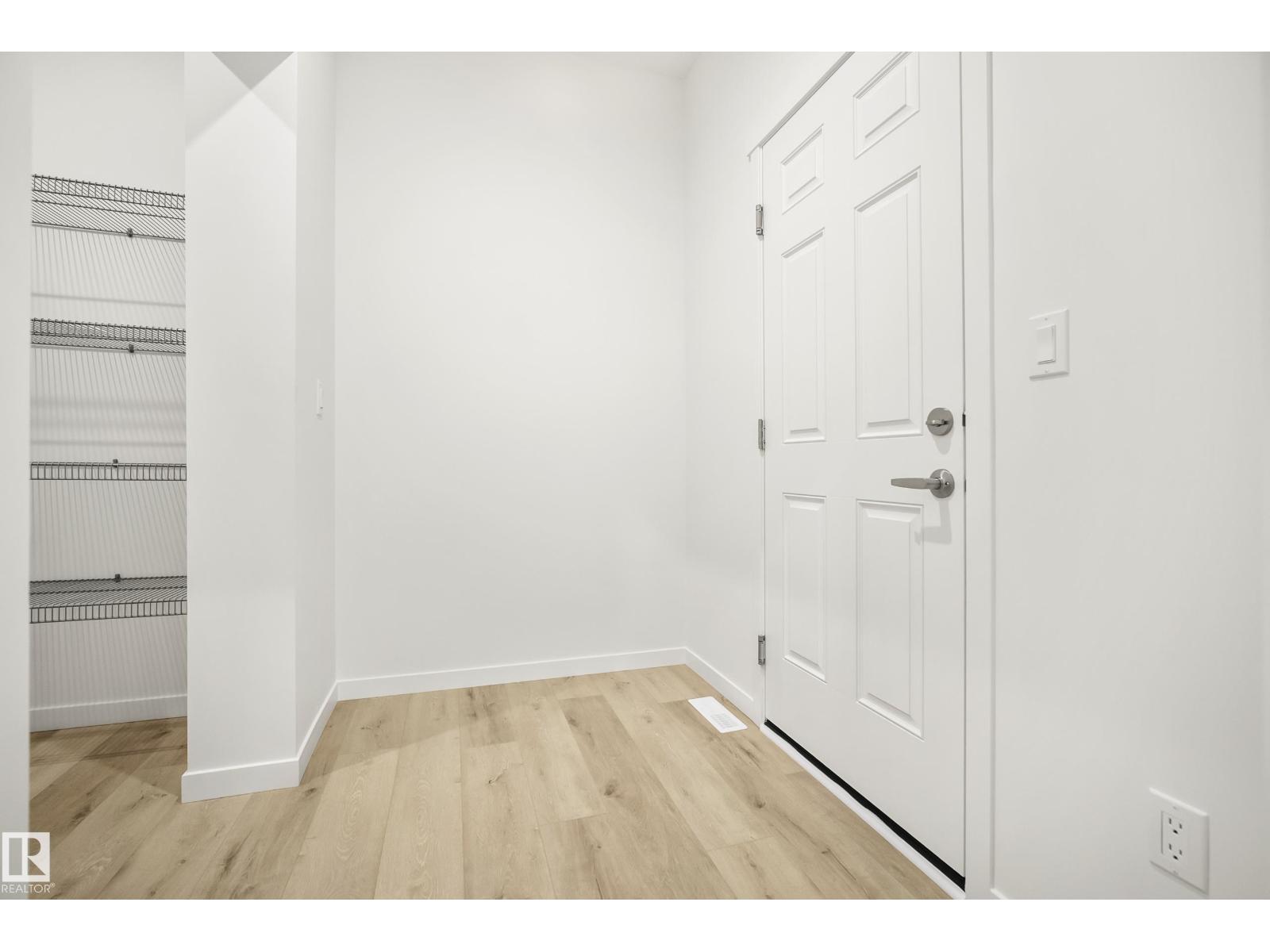 2415 206 ST NW - 6
