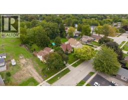 170 Fort, Amherstburg, ON N9V1B8 Photo 31