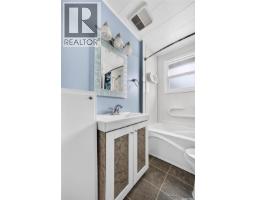 Sunroom - 345 Mcintyre Street, Regina, SK S4R2L9 Photo 11