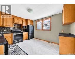 345 MCINTYRE STREET, Regina — photo 3