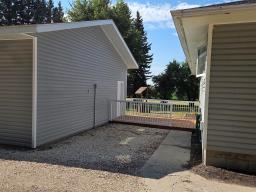234 Churchill Avenue, Pilot Mound, MB R0G1P0 Photo 22
