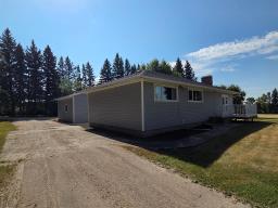 234 Churchill Avenue, Pilot Mound, MB R0G1P0 Photo 21