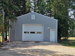 234 Churchill Avenue, Pilot Mound, MB R0G1P0 Photo 24