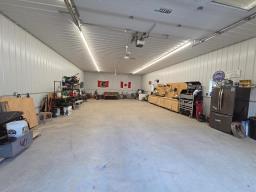 234 Churchill Avenue, Pilot Mound, MB R0G1P0 Photo 34