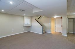 34 Lakebourne Drive, Winnipeg, MB R2P1K9 Photo 31