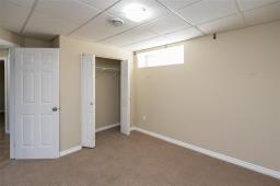 34 Lakebourne Drive, Winnipeg, MB R2P1K9 Photo 34