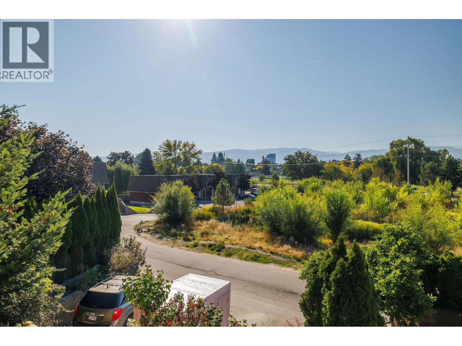 1377 Glenview Avenue, Kelowna