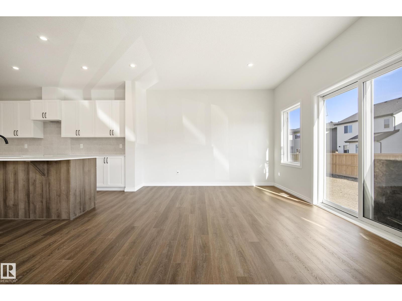 2411 206 ST NW - 18