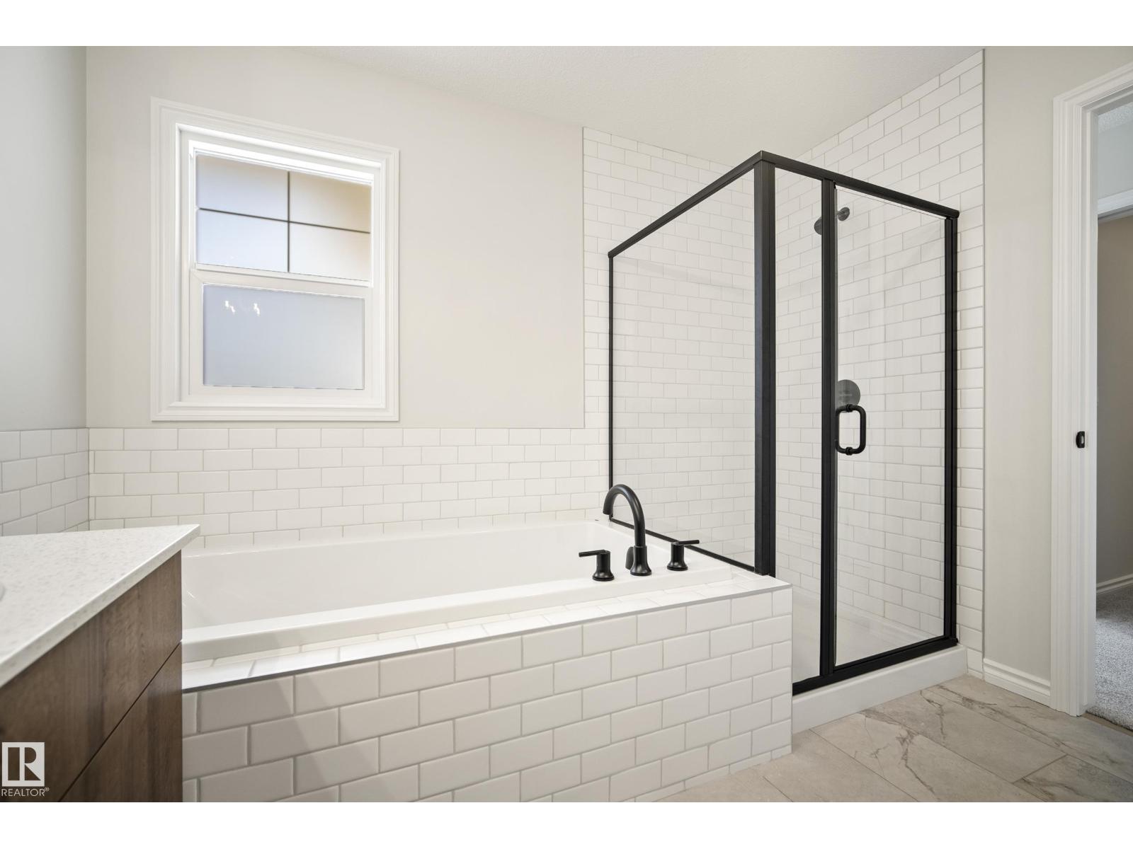 2411 206 ST NW - 27