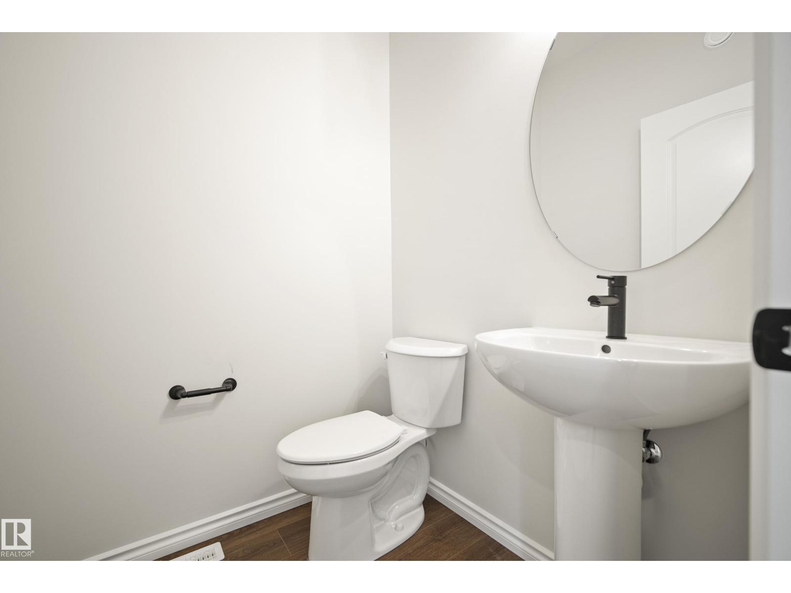 2411 206 ST NW - 8