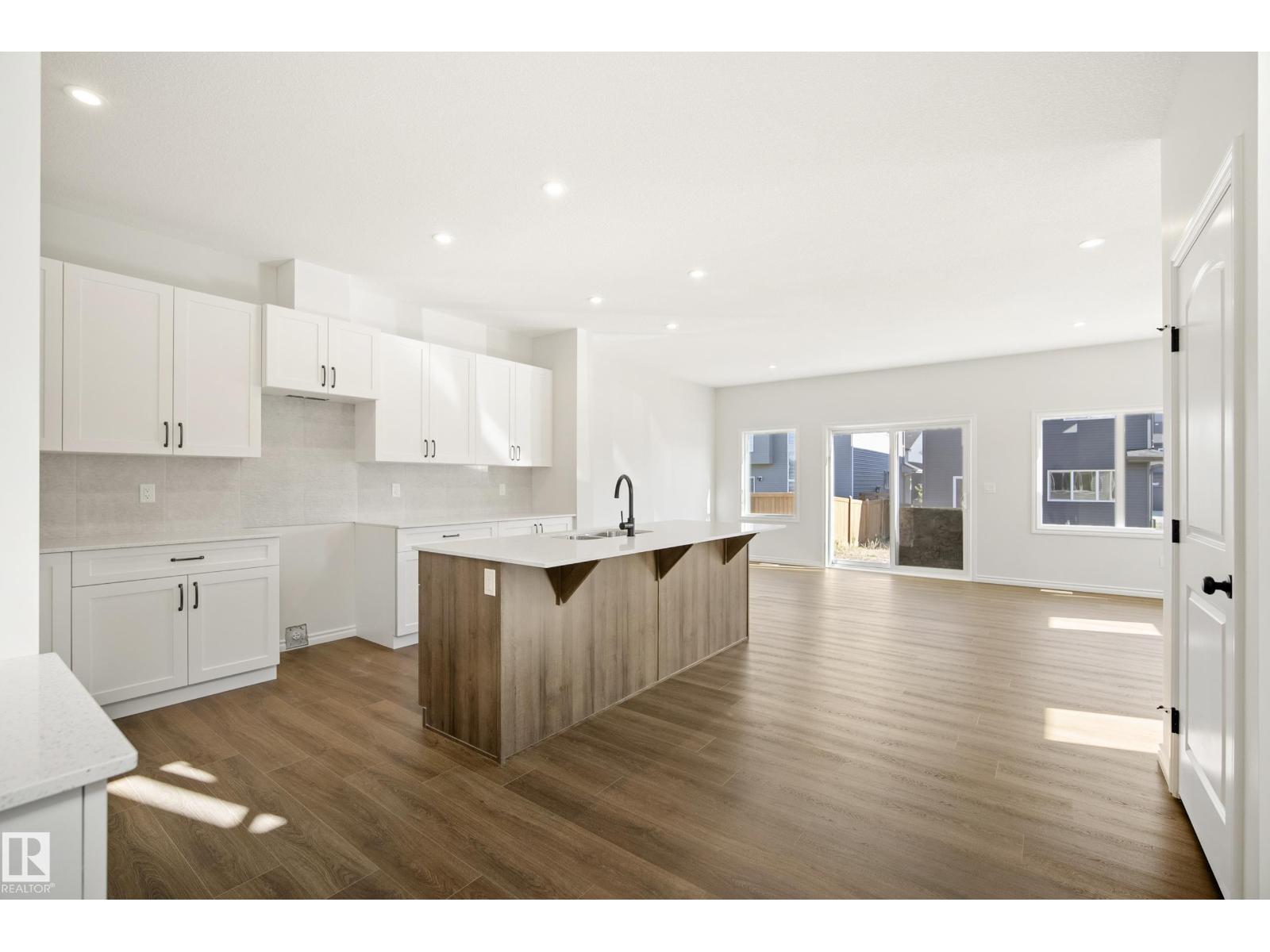 2411 206 ST NW - 9