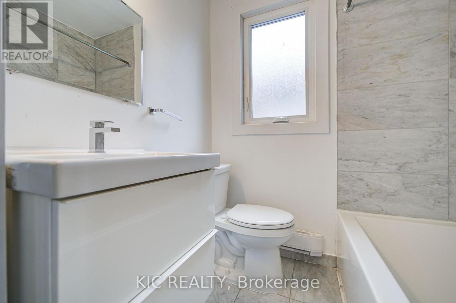 35 MONTCALM AVENUE NW, Toronto (Briar Hill-Belgravia) — photo 3